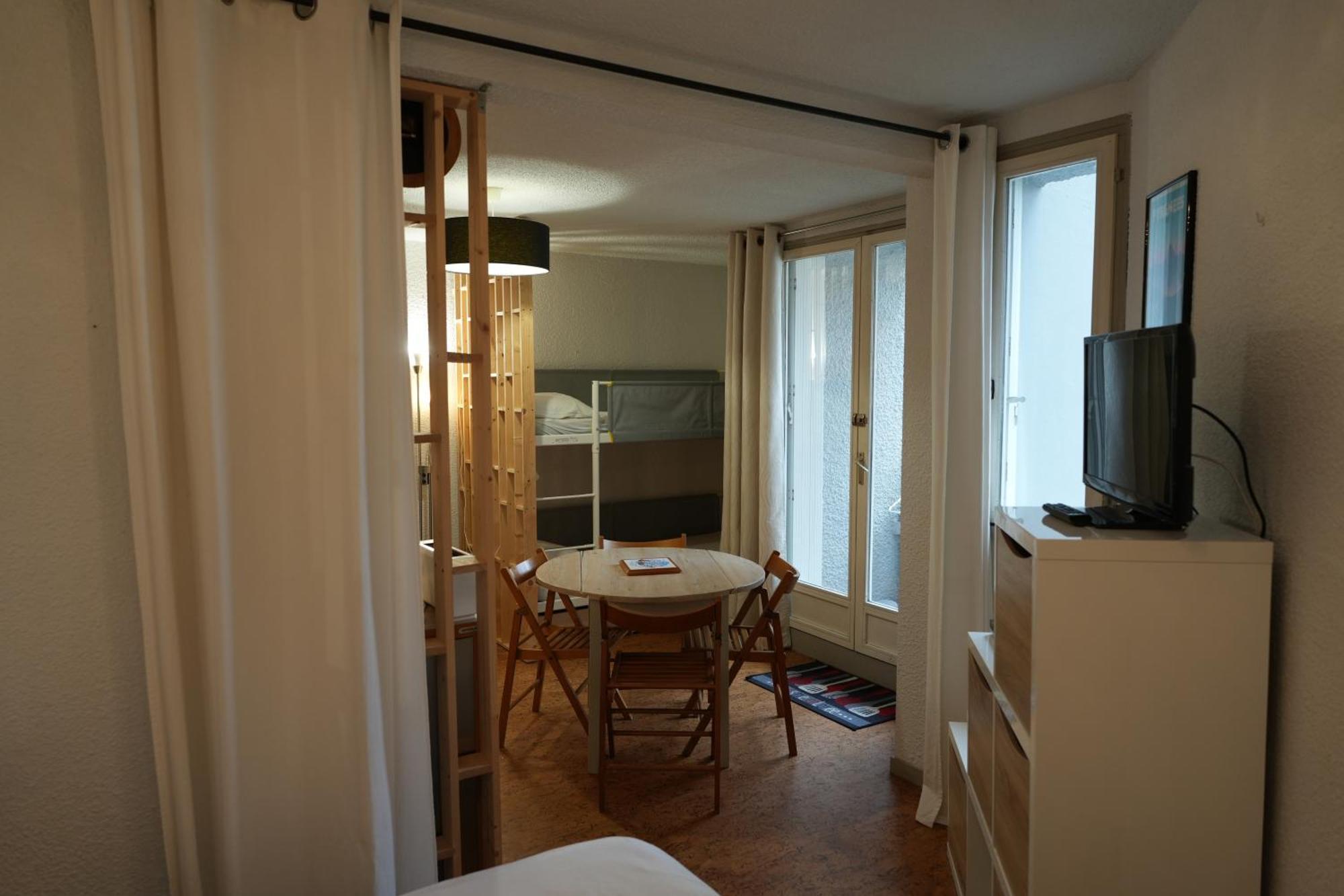 Appartement 4 Personnes, Ascenseur, Balcon, 100 M Du Telecabine Cauterets